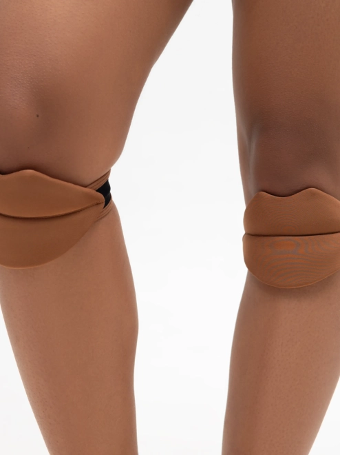 Slides knee pads Lips Nude Mocha – QUEEN